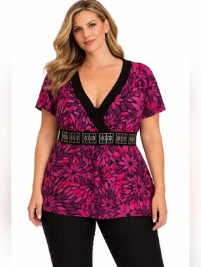 Apt. 9 Purple and Black Floral V-Neck Short Sleeve Tunic